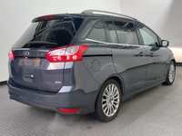 Pogled od pozadi desno