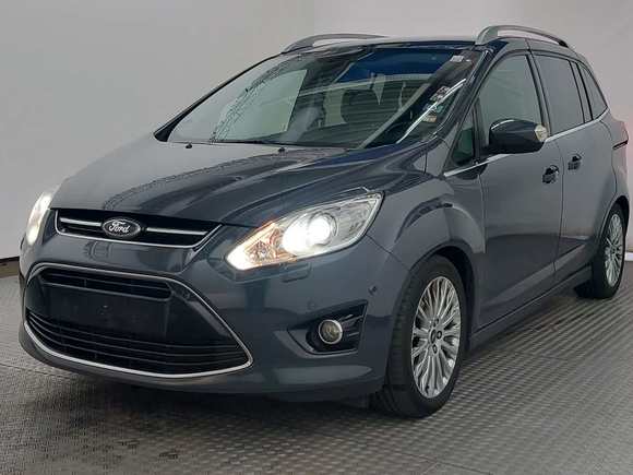 Pogled od napred levo