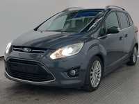 Pogled od napred levo