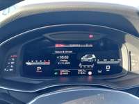 Pohled na přístrojovou desku