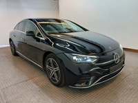 Skats no labās puses priekšā