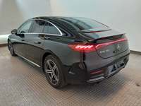 Skats no kreisās puses aizmugurē