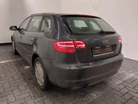 Widok z tyłu po stronie lewej