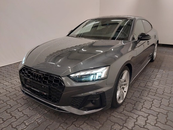 Pogled od napred levo