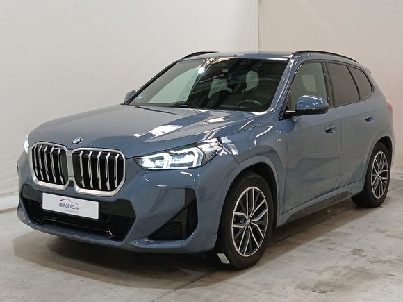 Vue de l’avant gauche