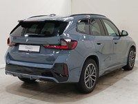 Vue de l’arrière droit