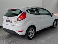 Pogled od pozadi desno