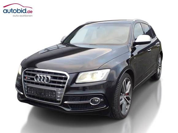 Skats no kreisās puses priekšā