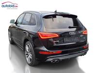 Skats no kreisās puses aizmugurē