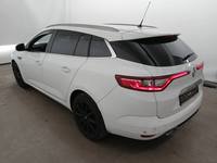 Vue de l’arrière gauche