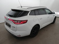 Vue de l’arrière droit