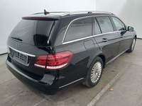 Vue de l’arrière droit