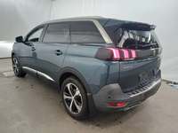 Vue de l’arrière gauche