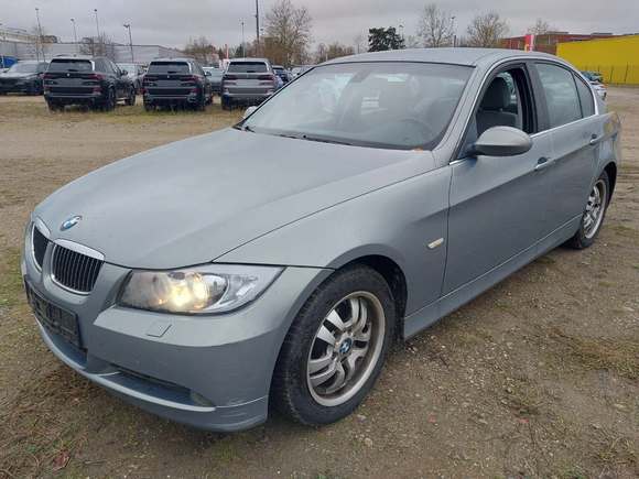 Vista anteriore sinistra