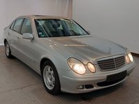 Skats no labās puses priekšā