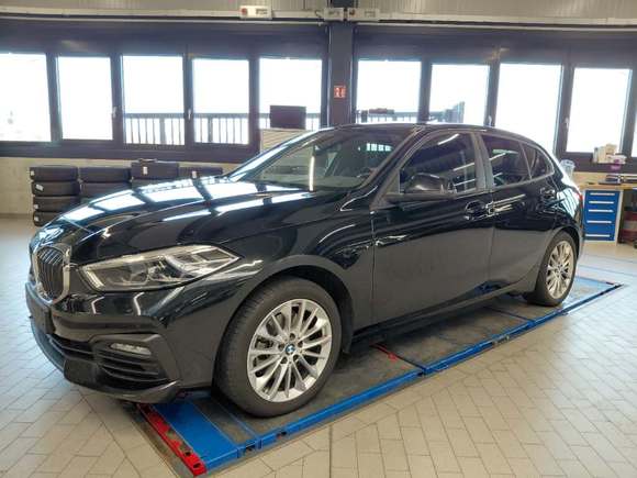 Vue de l’avant gauche