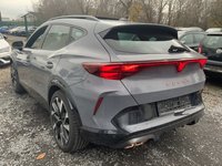 Pogled od pozadi levo