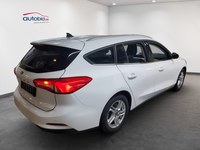 Vue de l’arrière droit