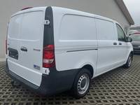 Vaizdas iš galo dešinės