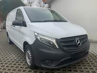 Vaizdas iš priekio dešinės