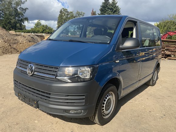 Vaizdas iš priekio kairės