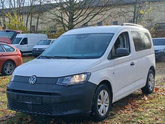 Vaizdas iš priekio kairės