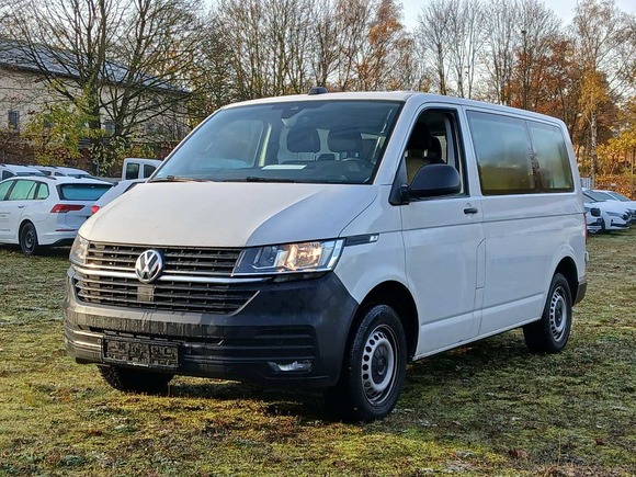 Vaizdas iš priekio kairės