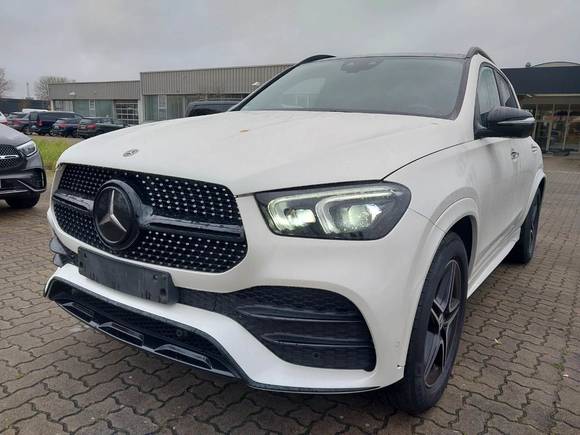 Vaizdas iš priekio kairės