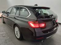 Vaade tagant vasakult