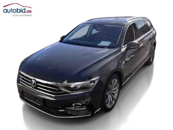 Skats no kreisās puses priekšā