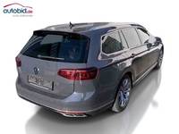 Skats no labās puses aizmugurē