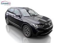 Skats no labās puses priekšā