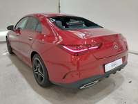 Skats no kreisās puses aizmugurē