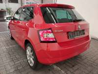 Pogled od pozadi levo