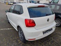 Pogled od pozadi levo