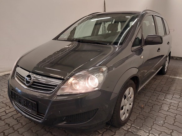 Pogled od napred levo