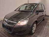 Pogled od napred levo