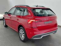 Vaade tagant vasakult