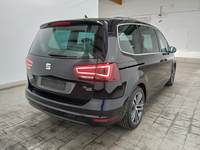 Skats no labās puses aizmugurē