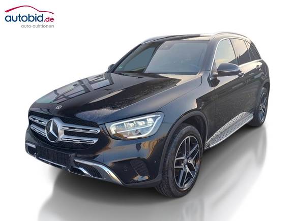 Skats no kreisās puses priekšā