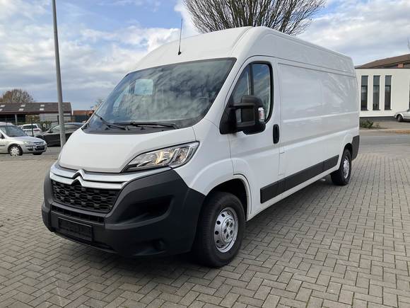 Vaizdas iš priekio kairės