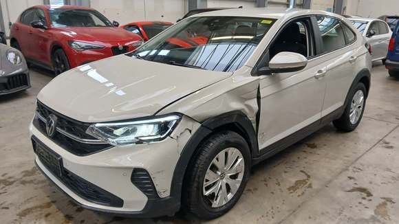 Vue de l’avant gauche