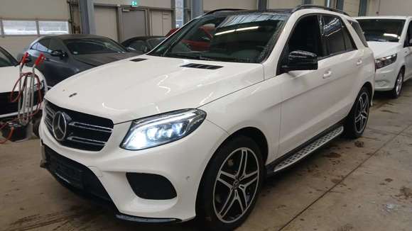 Vue de l’avant gauche