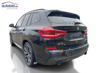 Skats no kreisās puses aizmugurē