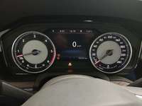 Pohled na přístrojovou desku