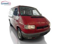 Skats no labās puses priekšā