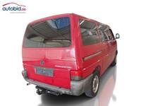 Skats no labās puses aizmugurē