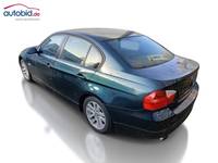 Vaade tagant vasakult