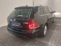 Pogled od pozadi desno