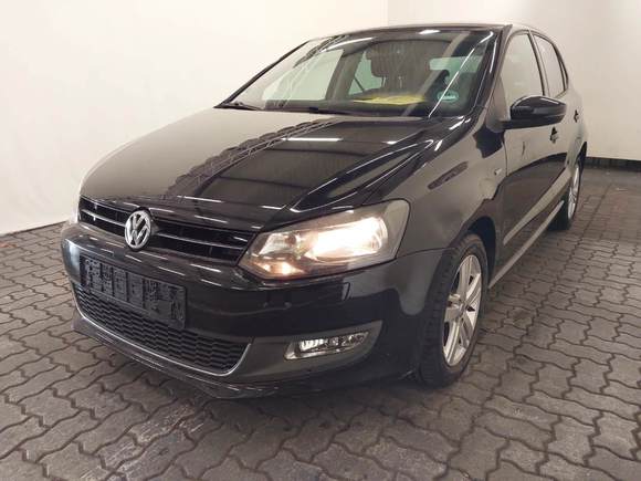 Pogled od napred levo